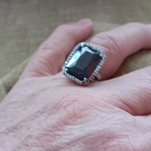 Rectangular Multi Faceted Deep Red Glass Silver Ring - Picture 10 of 15